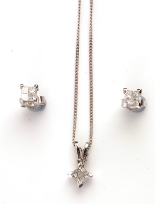 Lot 130 - Diamond pendant and earrings