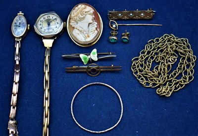 Lot 23 - 9ct wristwatch and other miscellaneous jewellery