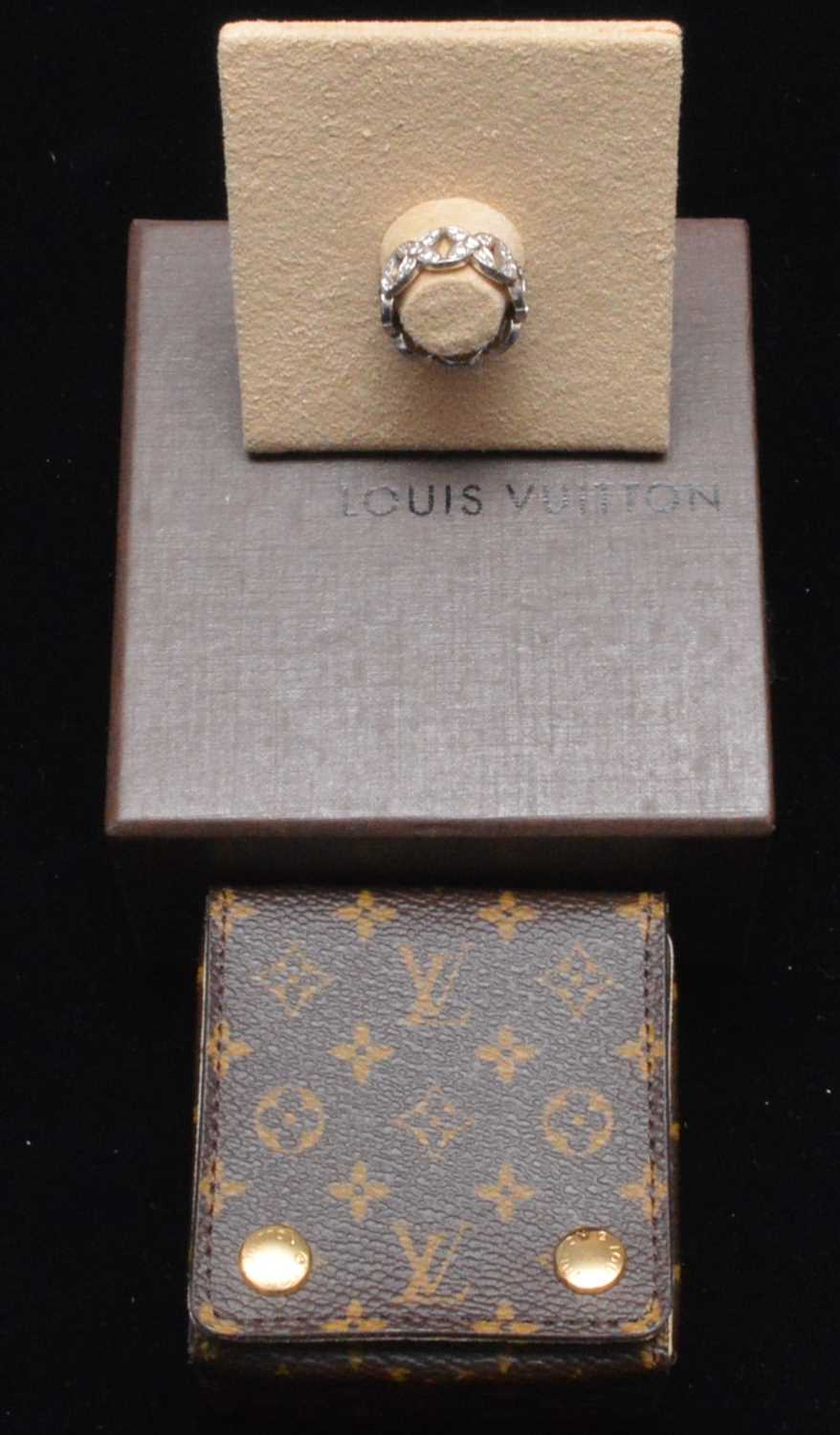 Lot 148 - Louis Vuitton Les Craquantes ring