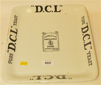 Lot 865 - Ceramic dish