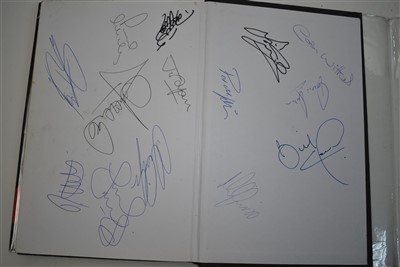 Lot 1553 - Manchester United signed book