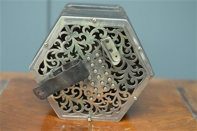 Lot 87 - English system concertina