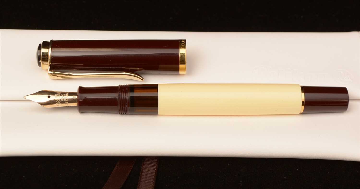 Lot 1474 - Pelikan fountain pen