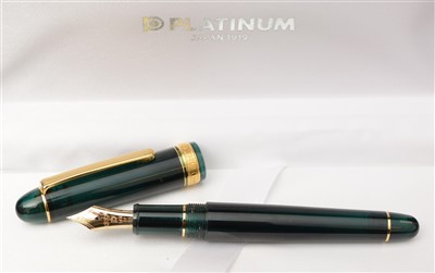 Lot 1477 - Platinum fountain pen
