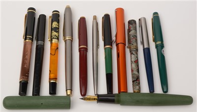 Lot 1485 - Fountain and ball pens