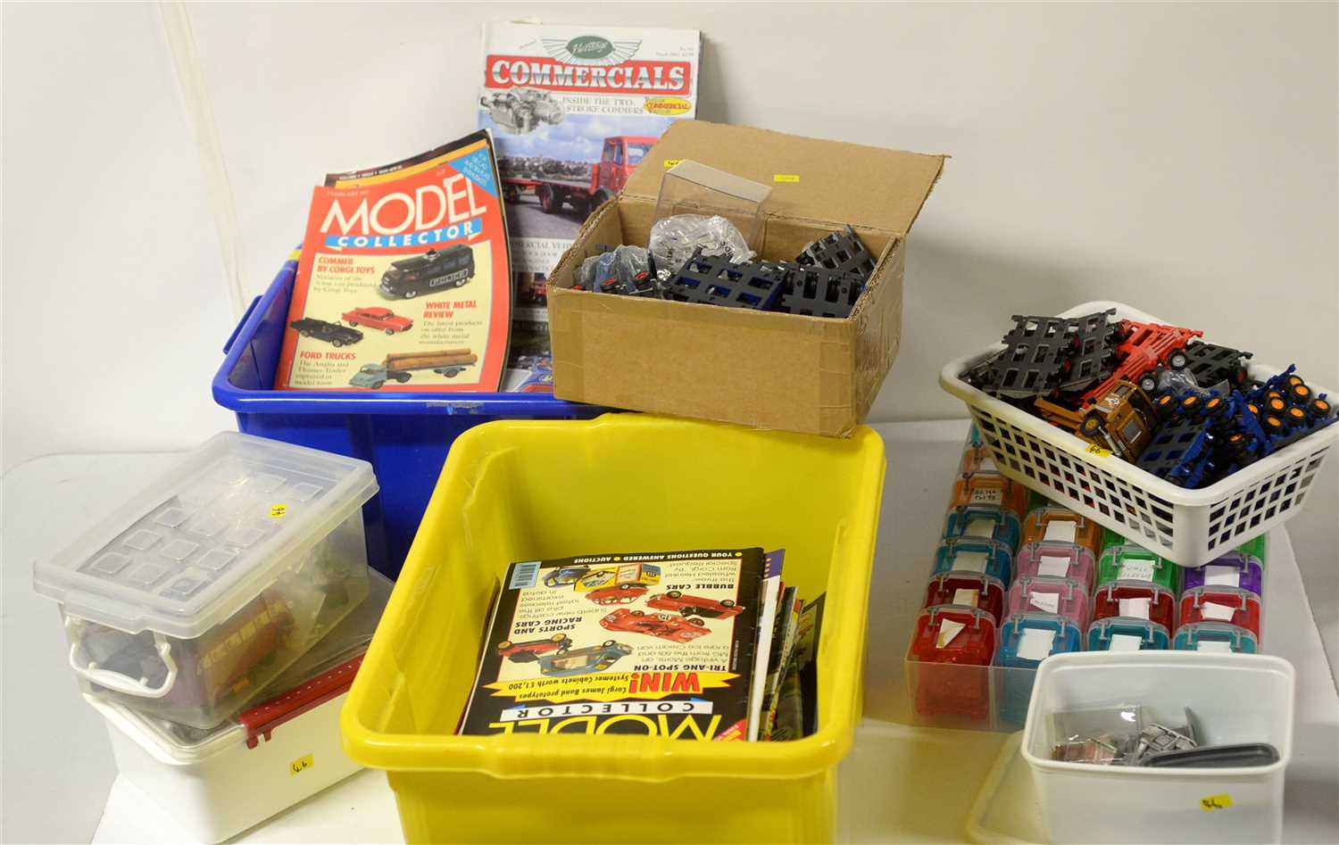 Lot 1294 - Die-cast model vehicle accessories; and qty. of Vintage and Heritage magazines.