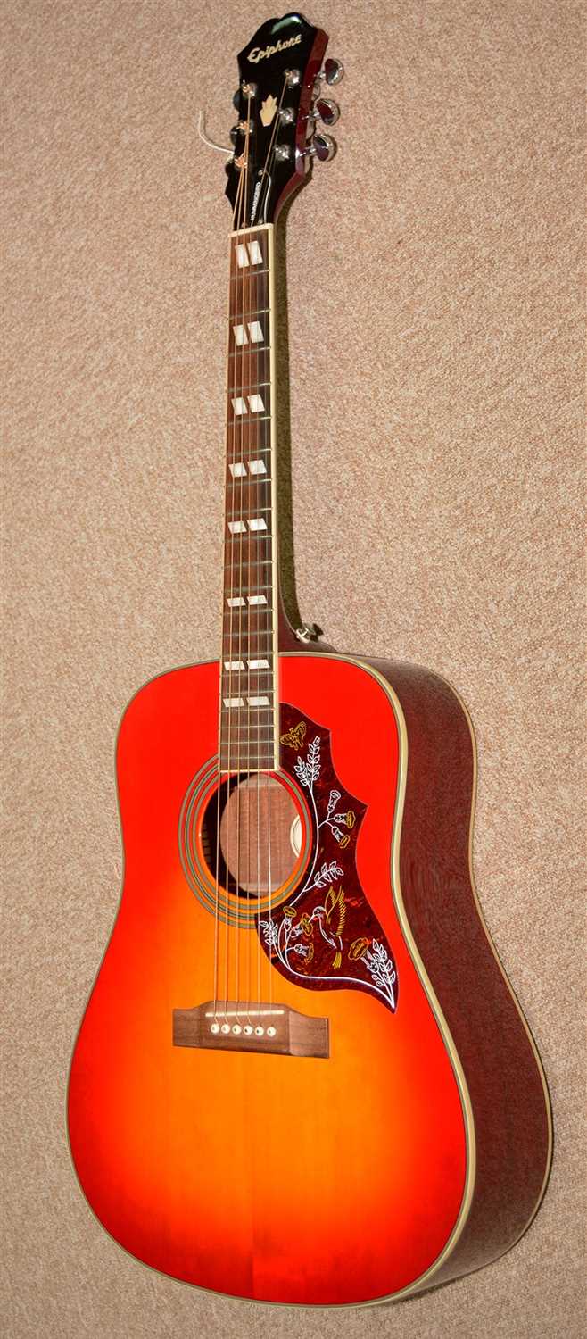 Lot 172 - An Epiphone Hummingbird dreadnought acoustic guitar.