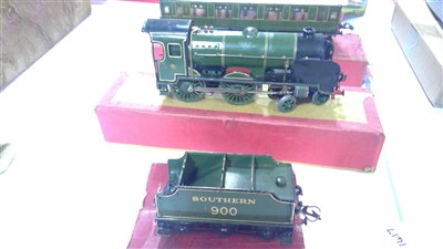 Lot 1417 - 0-gauge locomotive and tender; and two corridor coaches.