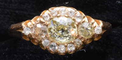 Lot 163 - Diamond ring