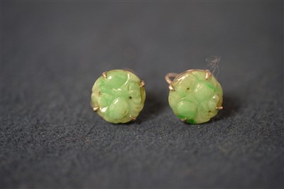 Lot 1 - Jade and effect jewellery