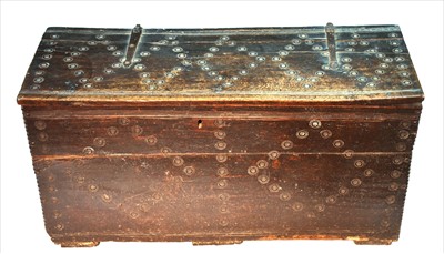 Lot 1122 - A 17th Century oak coffer