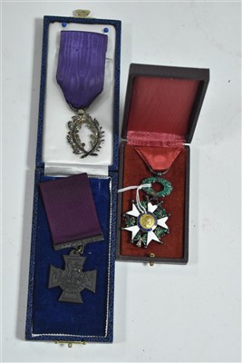 Lot 1650 - L’ordre national de la Légion d'honneur and other medals