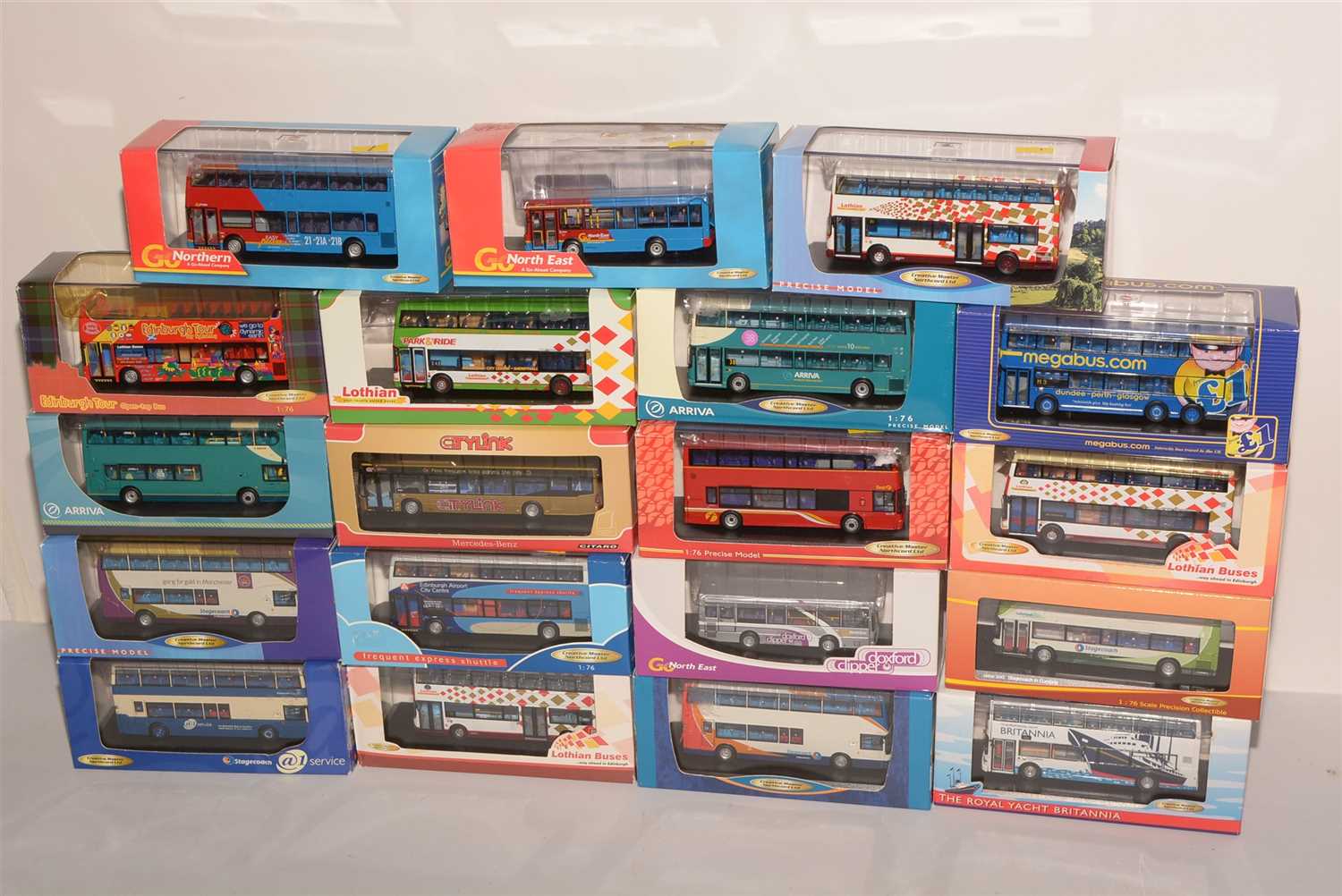 Lot 1251 - Die-cast model buses by Creative Master