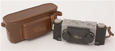 Lot 1429 - A Realist 35mm stereo camera and lenses.