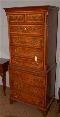 Lot 473 - Chest on chest