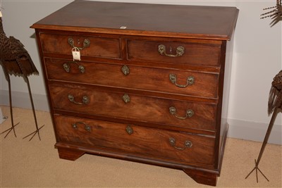 Lot 496 - Chest of drawers