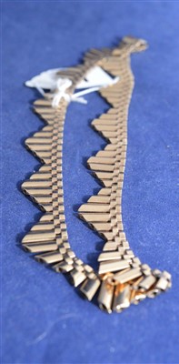 Lot 11 - 9ct yellow gold fringe necklace