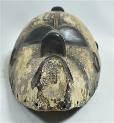 Lot 1547 - Fang mask