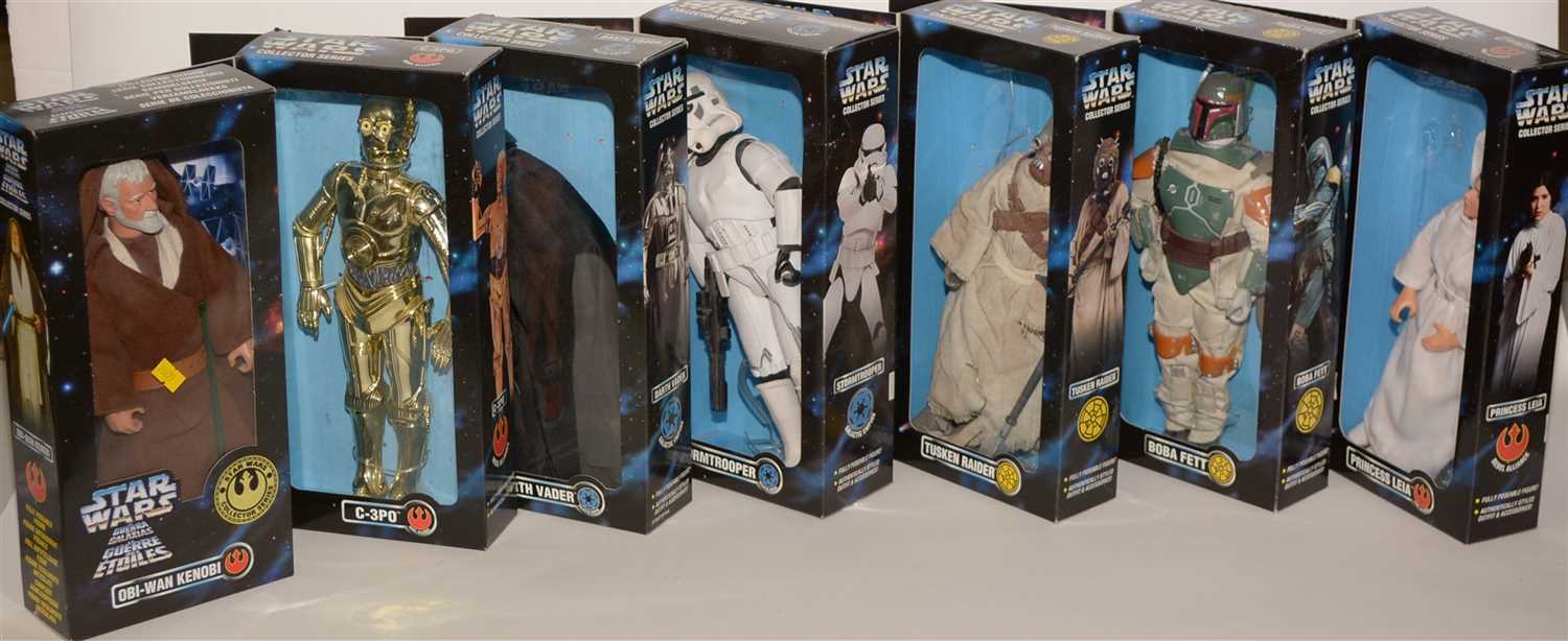 Lot 1229 - Large-scale Star Wars figurines.