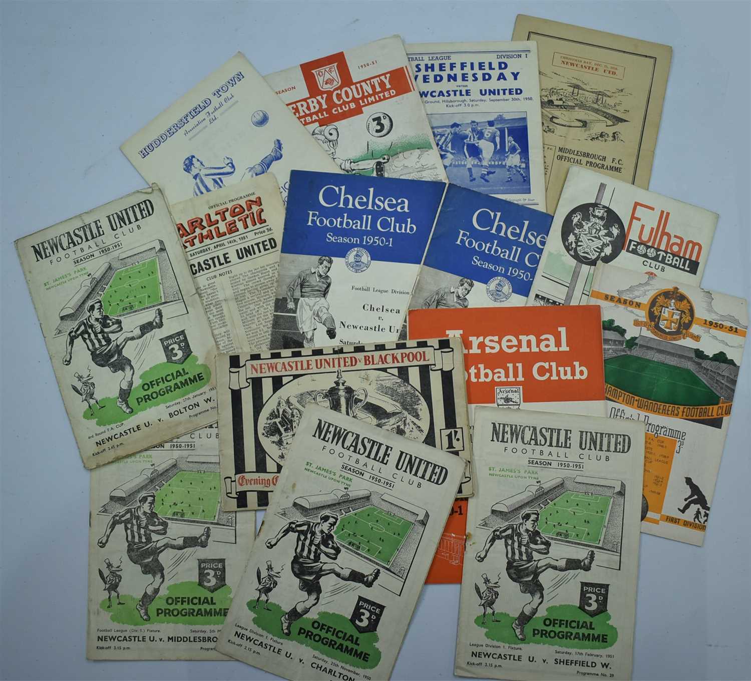 Lot 1513 - Newcastle United football programmes
