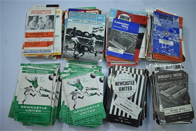 Lot 1525 - Newcastle United football programmes