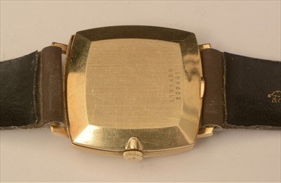 Lot 40 - Jaeger LeCoultre Club: An 18ct gold cased wristwatch