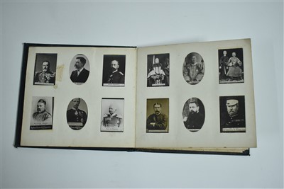 Lot 916 - Cigarette cards