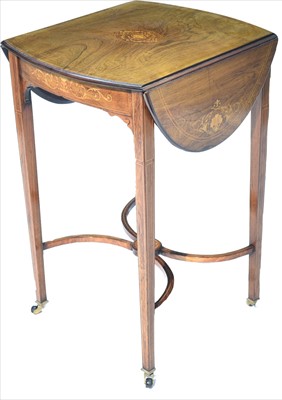 Lot 1134 - Pembroke occasional table.