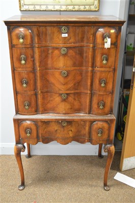 Lot 1080 - Chest on stand