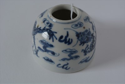 Lot 475 - Chinese blue and white water pot
