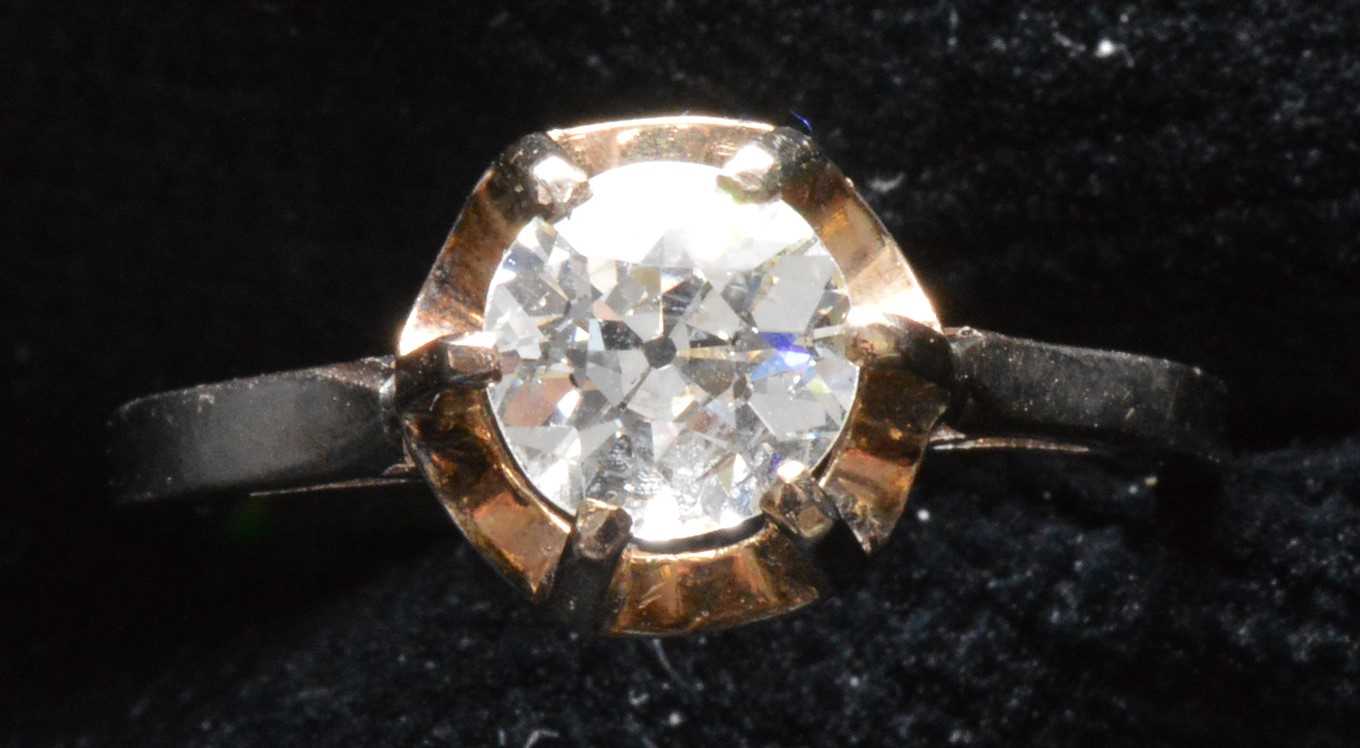 Lot 159 - Diamond ring