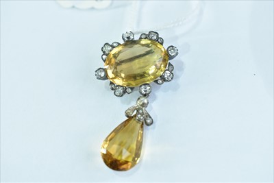 Lot 101 - Victorian citrine and diamond brooch