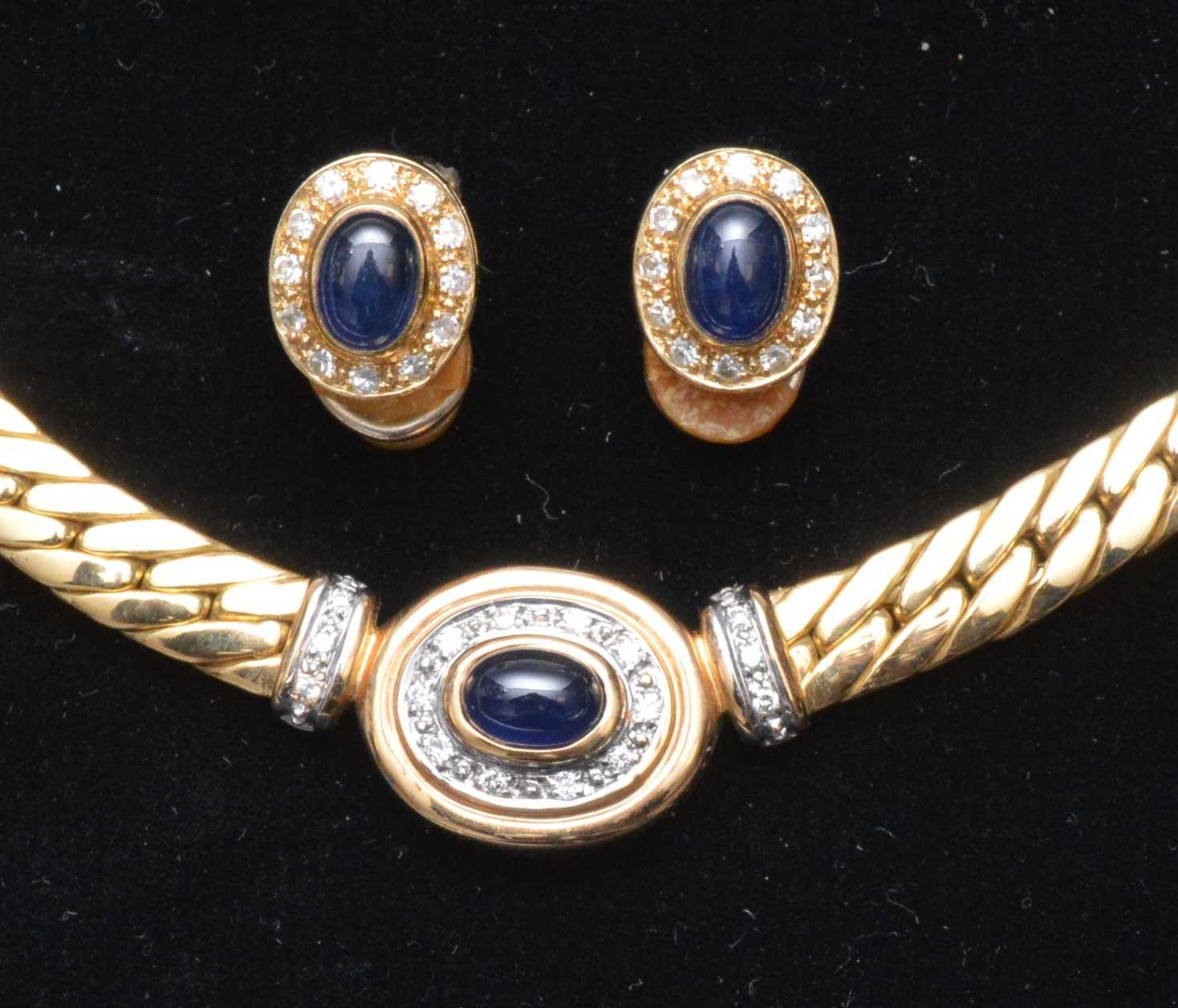 Lot 70 - Sapphire and diamond necklace and earrings