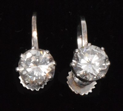 Lot 196 - Diamond stud earrings