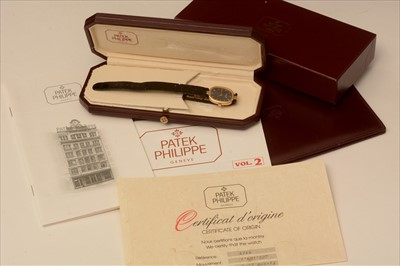 Lot 30 - Patek Philippe 'Golden Ellipse': An 18ct. gold lady's watch.