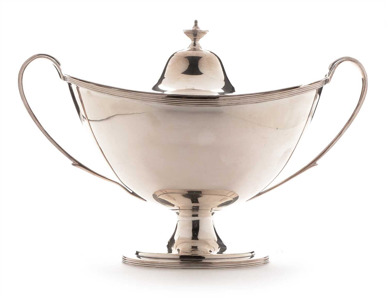 Lot 247 - Plated soup tureen and cover