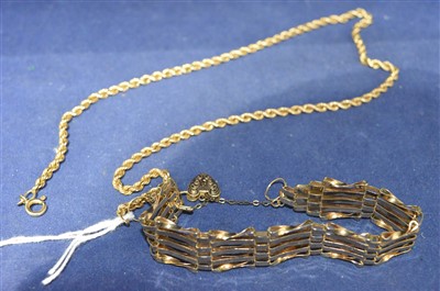 Lot 10 - Gold bracelet and necklace