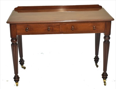 Lot 1232 - Gillows: A 19th Century mahogany side table/washstand, c1830