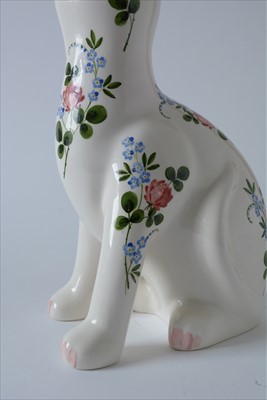 Lot 576 - Griselda Hill Wemyss ware cat