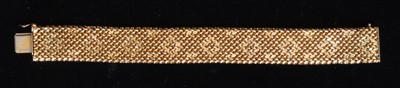 Lot 165 - Gold bracelet