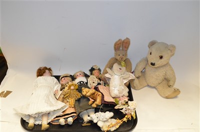 Lot 101 - Dolls and toys