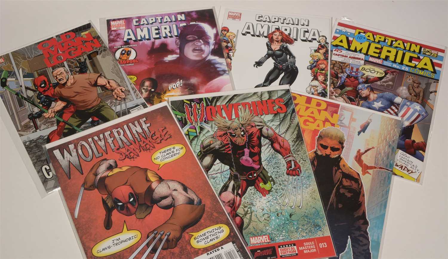 Lot 1076 - Wolverine Savage No. 1 and sundry modern Marvel titles