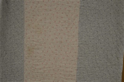 Lot 334 - Two quilts