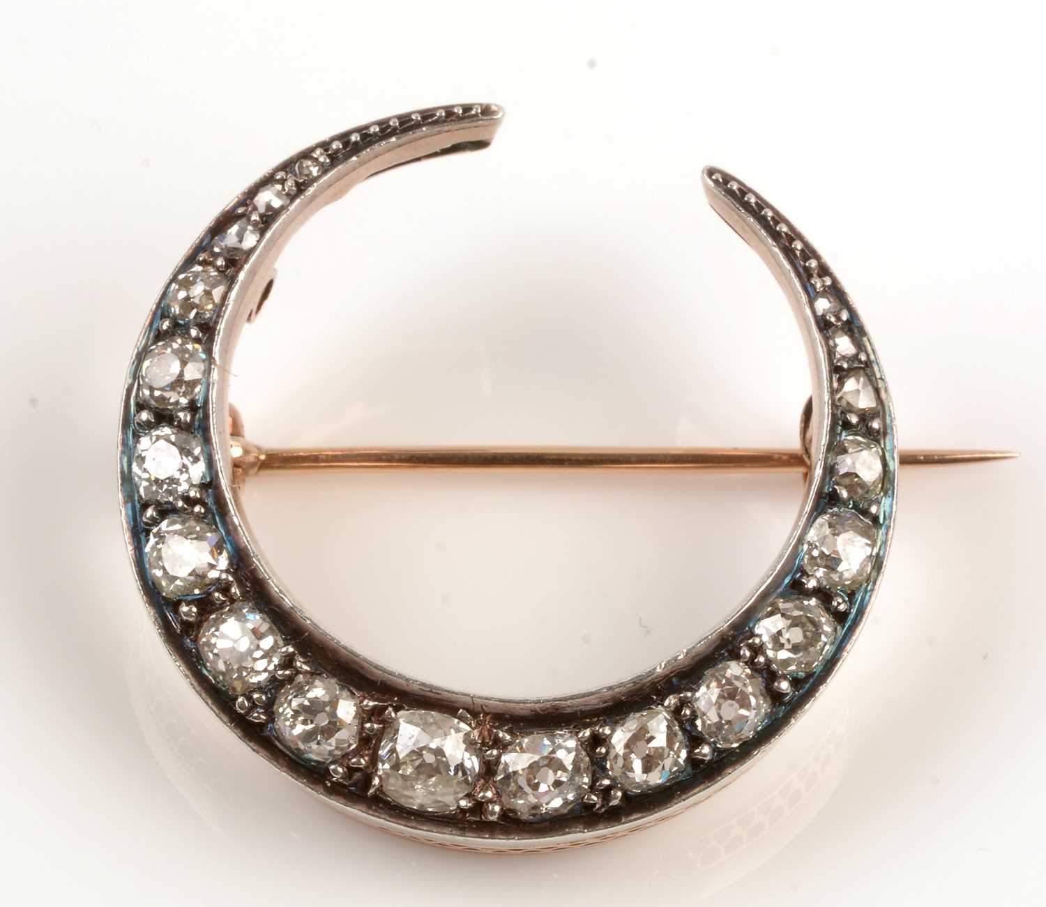 Lot 203 - Victorian diamond crescent brooch