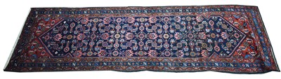 Lot 947 - Sarab runner