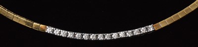Lot 154 - Diamond necklace