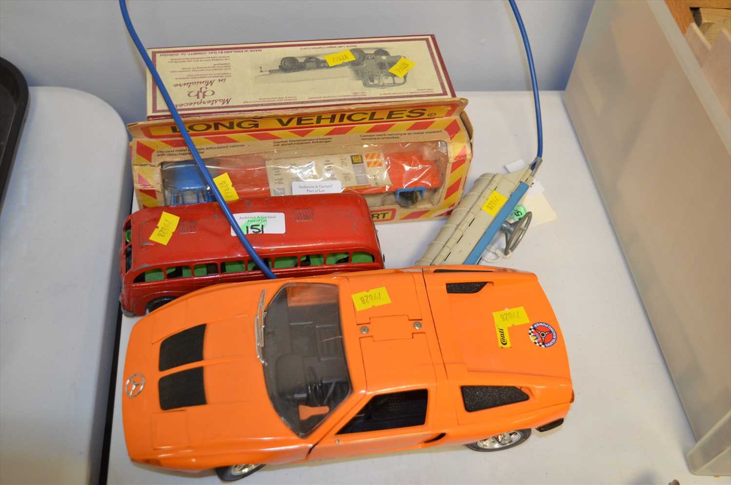 Lot 151 - Diecast and other vehicles