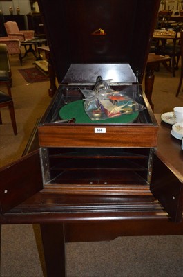 Lot 544 - A table top gramophone