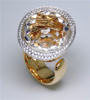 Lot 221 - Al Coro white topaz and diamond ring