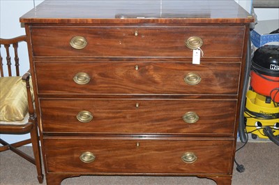 Lot 613 - A Georgian mahogany chest of drawers